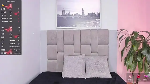 janna lopez  online show from November 22, 2025, 12:04 pm