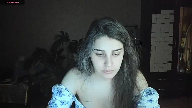 Snapshot of _Roselina_ chatting on July 21, 2026, 6:54 pm Roselina online show from July 21, 2026, 6:54 pm