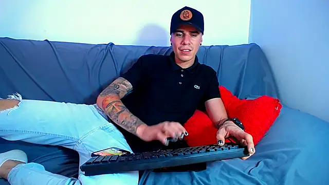 Baan10 online show from March 12, 2025, 8:31 pm