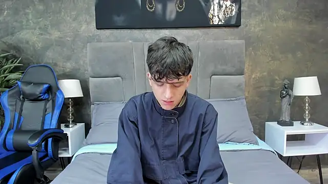 bruce hans online show from October 25, 2025, 11:51 am