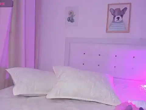 Snapshot of Missangeldust16 chatting on February 5, 2025, 8:04 pm Missangeldust16 online show from February 5, 2025, 8:04 pm