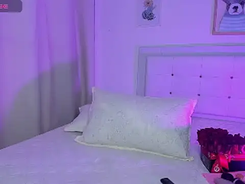 Snapshot of Missangeldust16 chatting on February 12, 2025, 8:07 pm Missangeldust16 online show from February 12, 2025, 8:07 pm