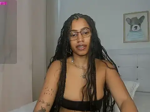 Snapshot of Missangeldust16 chatting on February 20, 2025, 3:19 pm Missangeldust16 online show from February 20, 2025, 3:19 pm