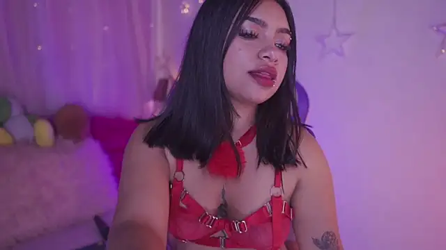 emma soffia  online show from February 3, 2025, 6:49 pm