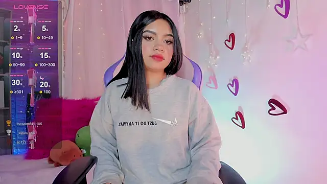 emma soffia  online show from March 7, 2025, 8:55 pm