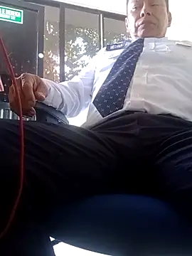 Jinenez online show from November 1, 2025, 8:11 pm