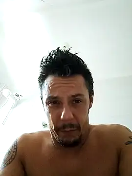 Snapshot of Santanacumxplod chatting on January 31, 2025, 7:40 pm Santanacumxplod online show from January 31, 2025, 7:40 pm