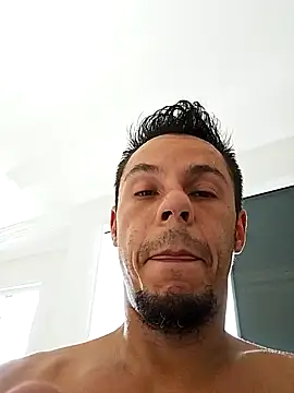 Snapshot of Santanacumxplod chatting on February 25, 2025, 5:25 pm Santanacumxplod online show from February 25, 2025, 5:25 pm