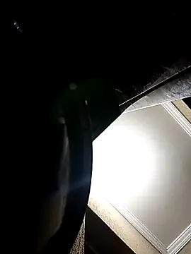 Santanacumxplod online show from November 26, 2025, 2:12 am