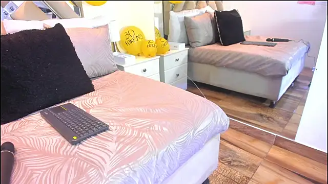 raquell moore online show from December 18, 2025, 12:55 pm