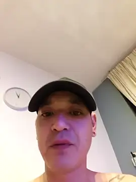 Thomaszz3 online show from December 23, 2025, 12:08 am