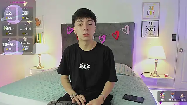 ethan and ava online show from February 18, 2025, 1:33 pm