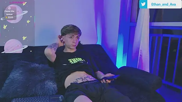 ethan and ava online show from October 16, 2025, 2:34 am