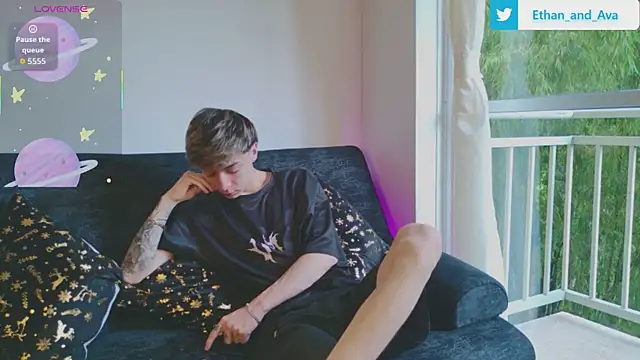 ethan and ava online show from November 20, 2025, 1:11 pm