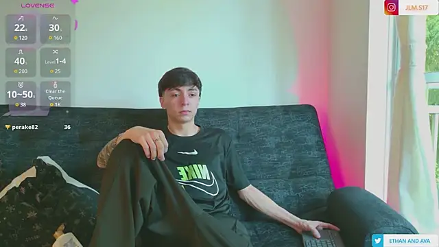 ethan and ava online show from April 1, 2026, 1:41 pm