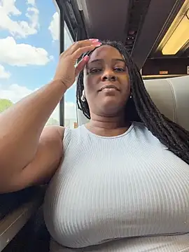 xoxoHotCoCo online show from June 21, 2026, 6:21 pm