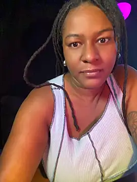 xoxoHotCoCo online show from June 24, 2026, 12:48 pm