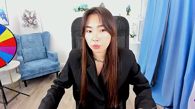 Snapshot of AnnaReyla chatting on November 15, 2025, 11:18 am AnnaReyla online show from November 15, 2025, 11:18 am