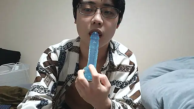 nunnun00 online show from February 13, 2025, 8:38 am