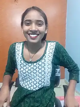 Snapshot of Divya-2007 chatting on February 12, 2025, 8:06 am Divya-2007 online show from February 12, 2025, 8:06 am