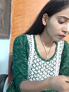 Snapshot of Divya-2007 chatting on February 27, 2025, 11:10 am Divya-2007 online show from February 27, 2025, 11:10 am