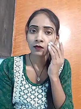 Snapshot of Divya-2007 chatting on March 2, 2025, 7:54 am Divya-2007 online show from March 2, 2025, 7:54 am