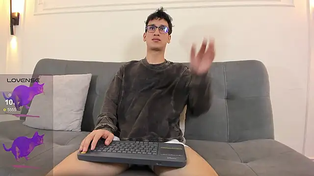 Cum hunters online show from March 3, 2026, 3:23 am