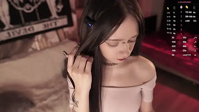 miuri miy online show from November 13, 2025, 6:51 pm