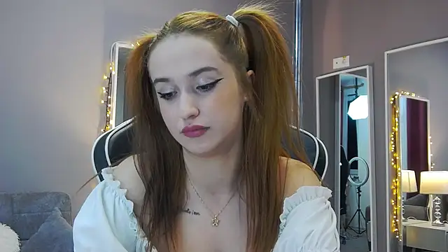 Eva Lovvia  online show from January 21, 2025, 9:25 pm