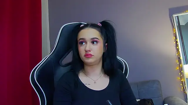 Eva Lovvia  online show from February 19, 2025, 11:04 pm