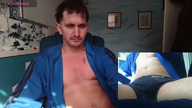 Snapshot of riffraphboi chatting on April 9, 2026, 10:31 am riffraphboi online show from April 9, 2026, 10:31 am