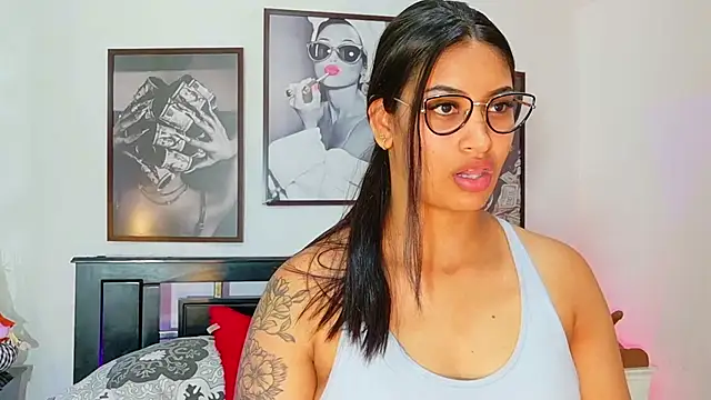 loretahorny online show from February 18, 2026, 1:40 pm