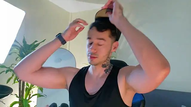 Salvatore costa online show from November 19, 2025, 4:23 am