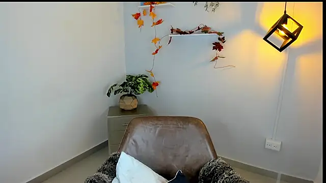 Snapshot of Juliane_su chatting on January 16, 2025, 2:19 am Juliane su online show from January 16, 2025, 2:19 am