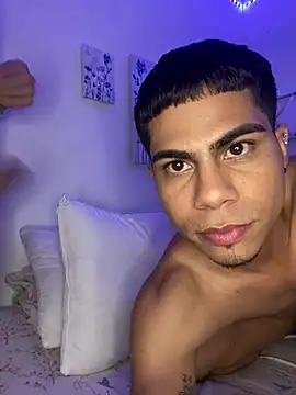 Snapshot of Dannytwinksxxx chatting on June 3, 2026, 2:58 am Dannytwinksxxx online show from June 3, 2026, 2:58 am