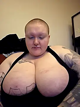 CorgiGodez98 online show from April 9, 2026, 6:19 am