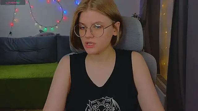  JessieVibes online show from November 19, 2025, 1:33 pm