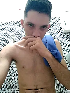 welitonzz28 online show from May 12, 2026, 9:39 am
