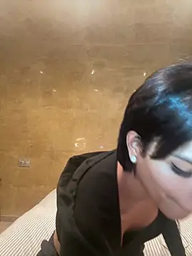 Rosariolovex online show from February 5, 2025, 7:07 am