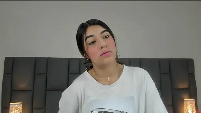 Snapshot of JuliiSweetie chatting on March 7, 2025, 7:16 pm JuliiSweetie online show from March 7, 2025, 7:16 pm