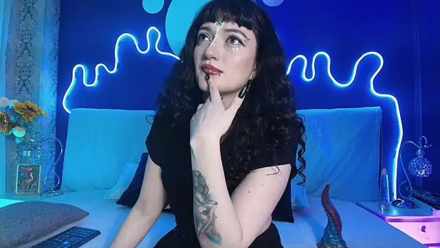 JeanneSabatier online show from March 30, 2026, 7:48 pm