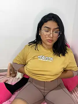 Snapshot of Camila_Mason chatting on January 24, 2025, 4:48 am Camila Mason online show from January 24, 2025, 4:48 am