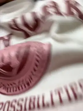 Miia Jazmin online show from January 6, 2026, 1:04 pm