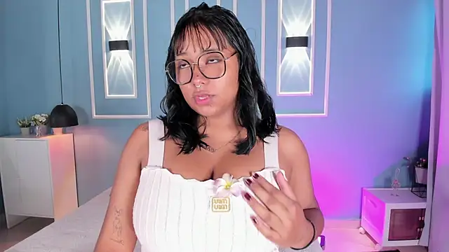 isabella zc online show from July 25, 2026, 11:52 am