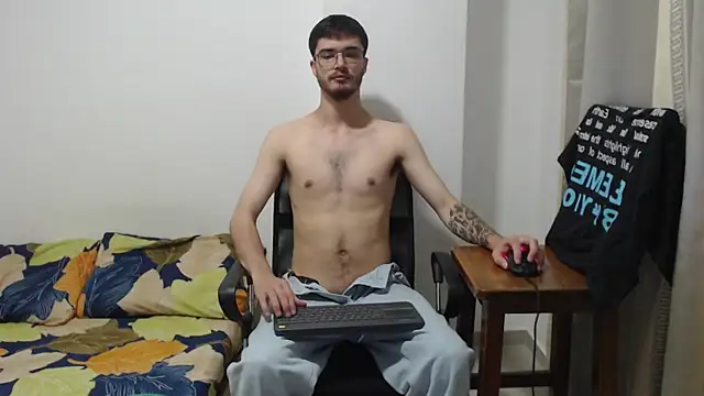 Snapshot of Aleex_Miller chatting on October 23, 2025, 6:45 am Aleex Miller online show from October 23, 2025, 6:45 am