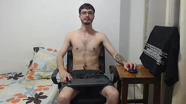 Snapshot of Aleex_Miller chatting on November 2, 2025, 10:45 pm Aleex Miller online show from November 2, 2025, 10:45 pm