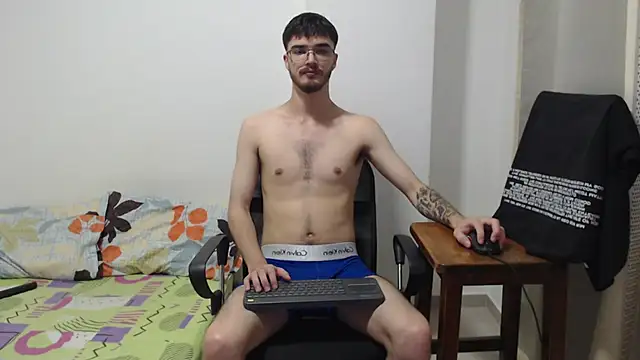 Snapshot of Aleex_Miller chatting on November 22, 2025, 1:04 am Aleex Miller online show from November 22, 2025, 1:04 am