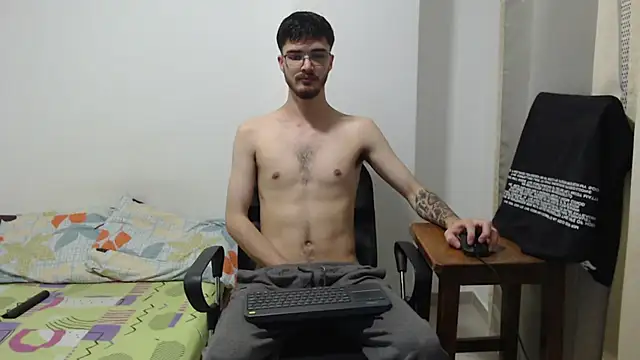 Snapshot of Aleex_Miller chatting on November 23, 2025, 4:23 am Aleex Miller online show from November 23, 2025, 4:23 am