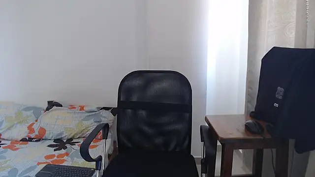 Snapshot of Aleex_Miller chatting on November 25, 2025, 4:51 pm Aleex Miller online show from November 25, 2025, 4:51 pm