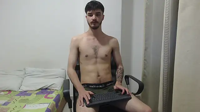 Snapshot of Aleex_Miller chatting on December 15, 2025, 11:42 pm Aleex Miller online show from December 15, 2025, 11:42 pm